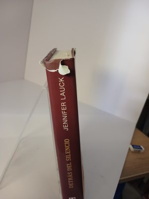 Detrás del silencio