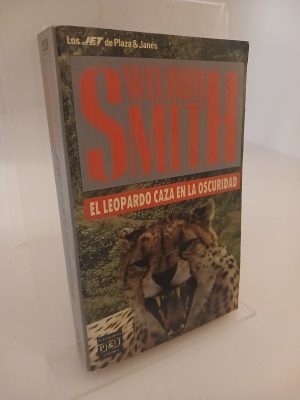 Portada de El leopardo caza en la oscuridad