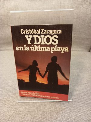 Y Dios en la última playa