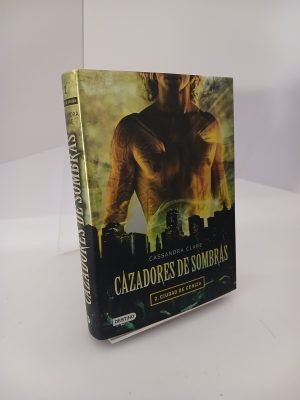 Cazadores de sombras 2, ciudad de ceniza