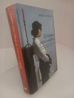 Portada de Tiempo entre costuras, el