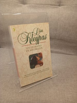 Un Extraño en mis brazos