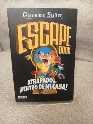 Atrapado-- ¡dentro de mi casa!