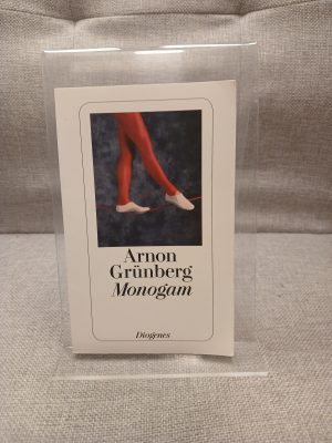 Monogam
