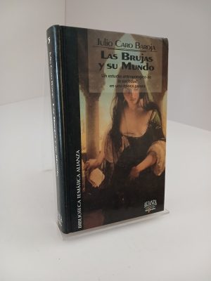 Portada de Diccionario de términos de arte: el vocabulario específico de la escultura, la arquitectura y las artes decorativas