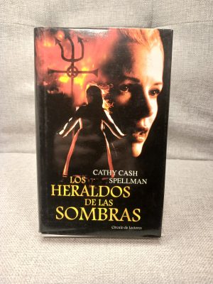 Los heraldos de las sombras